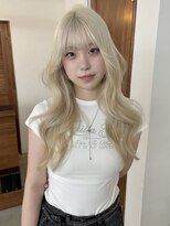 リヴ オオサカ(LIV OSAKA)&nbsp;ホワイトブロンド/ブリーチ2回/トリプルカラー/レイヤーカット