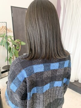 マティー(MATTY) ぷつっとロブ×なじむハイライト×オリーブベージュ