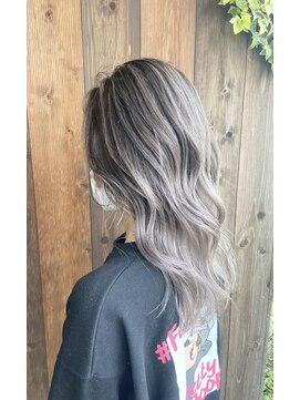 アイズヌーボー(I's NUBOU) シルバーベージュ/バレイヤージュ／函館