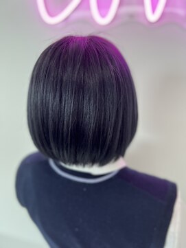 ラビス 浦和(Lovis) 美髪/ネビージュ/大人かわいい/透明感ショート[浦和]