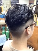 アップバングツーブロックパーマスタイル（ウルフ）