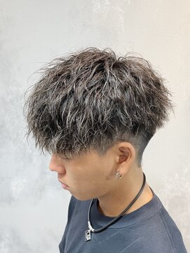 ワールドシップモトマチ(WORLD SHIP MOTOMACHI) ツイストスパイラルパーマ