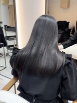 ジーナ 博多筑紫口(Zina)&nbsp;【冨田侑矢】艶髪ストレート＋髪質改善