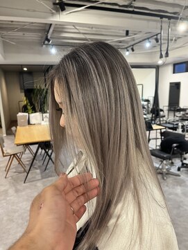 ナンバー 竪町(number+) 20代30代ダブルカラーブリーチ立体感グラデーション透明感