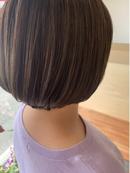 サロン ド モア(Salon de MORE)の写真/〈Salon de MORE〉ダメージレスで、ツヤ感も◎大人女性の魅力を引き出すグレイカラーでお洒落を楽しめる♪