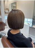 ミニボブ×ベージュ