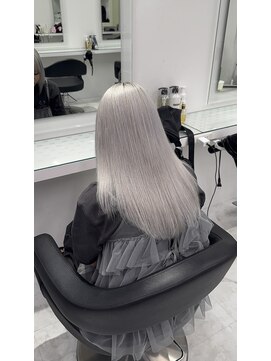 シー 池袋(SHE) パールホワイト