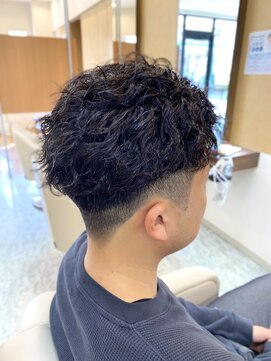 マキシム ナカイ(MAXIM NAKAI) メンズショート刈り上げスパイラルパーマ