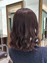 アメリ バイ アピッシュ(Amelie by apish)&nbsp;コテ巻き風パーマ王道カール　前髪あり　30代　新デジタルパーマ