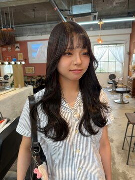 チャプター 問屋町(chapter) 透明感赤味なしオリーブグレージュカラー顔まわりレイヤーカット