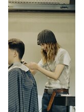 ロンポワンズヘア 山内 万由