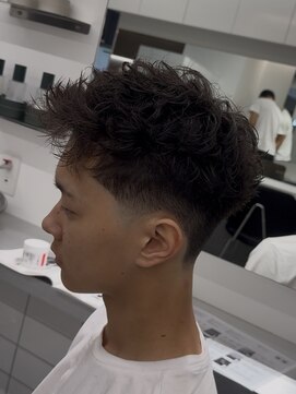 グルーマーズクレッジ 渋谷店(GROOMER/S CREDGE) テーパーウォーリアカット　スパイキーショート