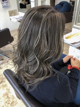 リッシュ 都賀店(Lish) 《外国人風》ハイライトグレージュ