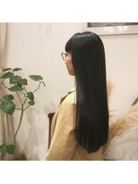 マウロア(MAULOA)&nbsp;“黒髪ロング × 美髪 ストレート”中西英美子