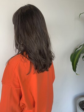 ザ ラボ アングゥ(The Labo ungu) グレージュ