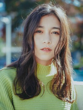 アデリタ(Adelita) 癖毛活かしたゆるウェーブ