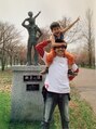 ビートリップ ヘアードレッシング(B trip hair dressing)&nbsp;息子が小さい時に真駒内公園の親子像を真似たお気に入りです