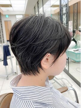 ミーティア バイ クアトロ(Meteor By QUATRO) すっきりショートボブ☆