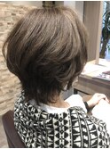くせっ毛ショート×イルミナカラー /ショート/耳かけボブ
