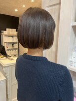 キャアリー(Caary)&nbsp;福山市美容室Caary人気 切りっぱなしぱっつんミニボブヘア