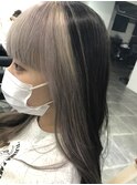 グレーベージュ