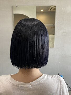 デイウィズアウトエニシング(Day without Anything) 切りっぱなしボブ