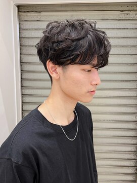 トルネード(TORNADO) メンズショートパーマ前髪ありニュアンススパイラル面長K1117