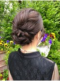 ヘアセット／お呼ばれ／シニヨン／結婚式