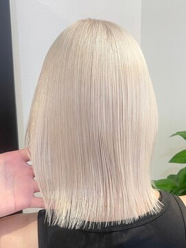 ロイス 神宮前(ROIS) ミルクティーベージュ/ダブルカラー/ケアブリーチ/ハイトーン