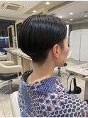 ツーブロック黒髪刈り上げショート刈り上げ女子ハンサムショート