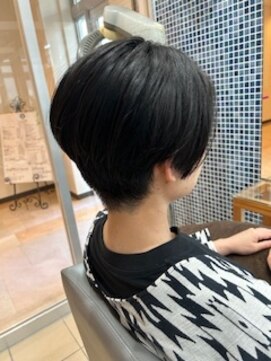 スタジオ アルファプラス 日暮里店(studio α+) ステップボーンカットカットボブショートハイライト日暮里