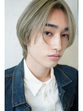 ロミーオム 本厚木(ROMMY. Homme) センターパートダブルカラーシルバーアッシュ