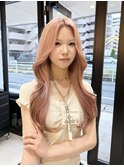ホワイトピンク ／ レイヤーカット  顔周りレイヤー