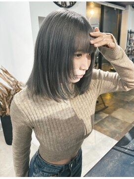 クイン(qin) スモーキーグレーカラー