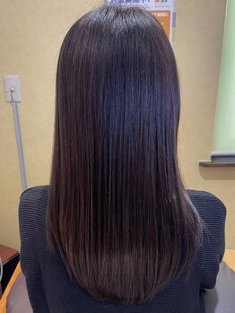 しっとり感、柔らかさ、保水力を与えながらダメージを補修！髪のプロによる本気の髪質改善を体験してみて♪