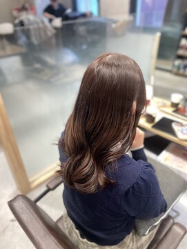 フィエルウメダ(Fier umeda) やわらかいチョコレートカラー