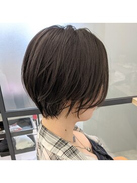 セイル(Sail) 暗めカラーエアリータイトボブ