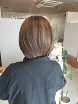 グロウウィング(GLOWing)&nbsp;お手入れ簡単なボブスタイル×白髪ぼかしハイライト