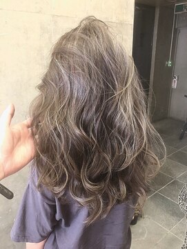 キー(kｅｙ) グレージュ