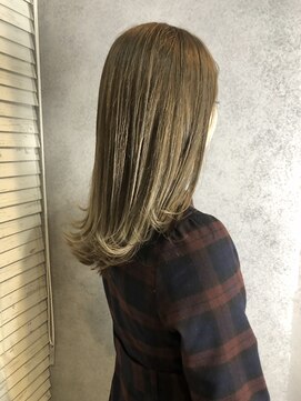 ヘアサロンエムフィス 池袋東口(HAIR SALON M Fe's) 外ハネボブ/アッシュブラウン/ネオウルフ/デザインカラー