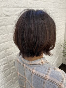 アーク エマーブル(Ark aimable) 外ハネショート