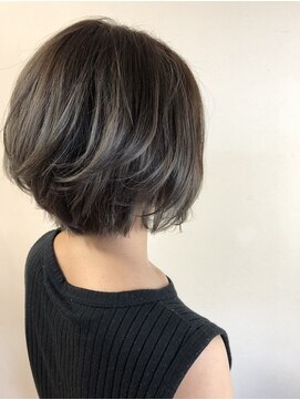 クルーブラン(CouLeur blanc) 透明感のあるハンサムショート