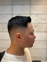 フランクスバーバー アンド ビアークラブ(FRANK'S BARBER and BEER CLUB)&nbsp;フェードカットバーバースタイル