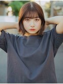 切りっぱなし外はねボブ