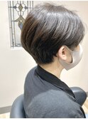 ショートボブ。