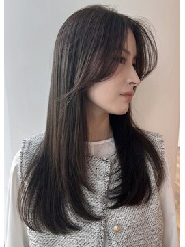 ザック ヴィ(ZACC  vie) レイヤーカット/オリーブグレージュ/縮毛矯正/美髪/髪質改善