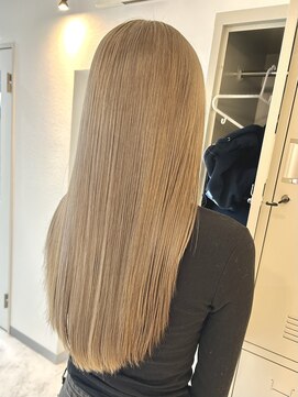 ヴィア 京都烏丸(Via) ブロンドベージュ/くすみベージュ/ブリーチ/ハイトーン/髪質改善