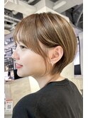 横顔美人◎顔周りも可愛いショートボブ