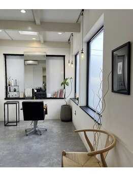 ロトリー(Lotly.)の写真/豊富な知識と技術でトレンドを大切に＊マンツーマンだからこそ叶う理想のスタイルでお洒落を楽しんで◇