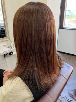 ケアリー(CARELY)の写真/大人女性向けのプライベートサロン＊根元からしっかり染めるグレイカラー。エイジングのお悩みもお任せ♪